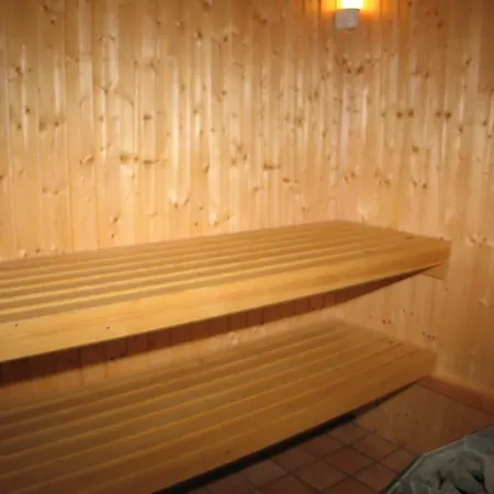 Holiday Graeskobbel H- 1412 Semesterbostad
